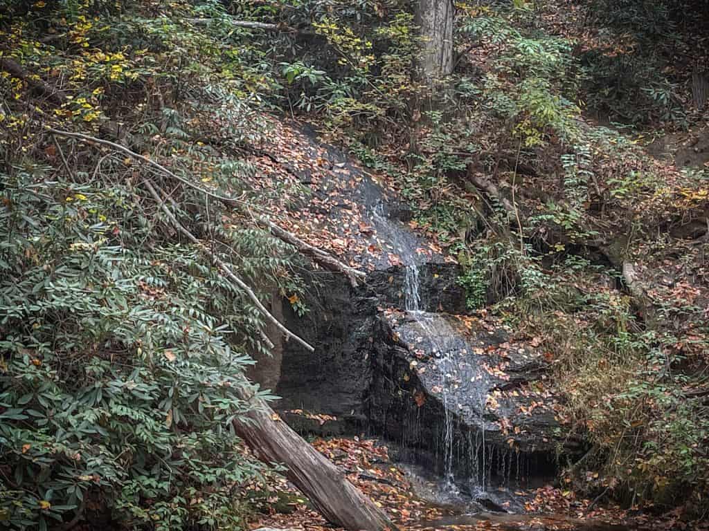 Waterfall to Jumping Off Rock Overlook