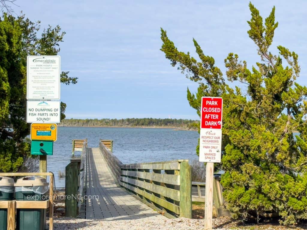 Cedar Street Park pier out into the sound