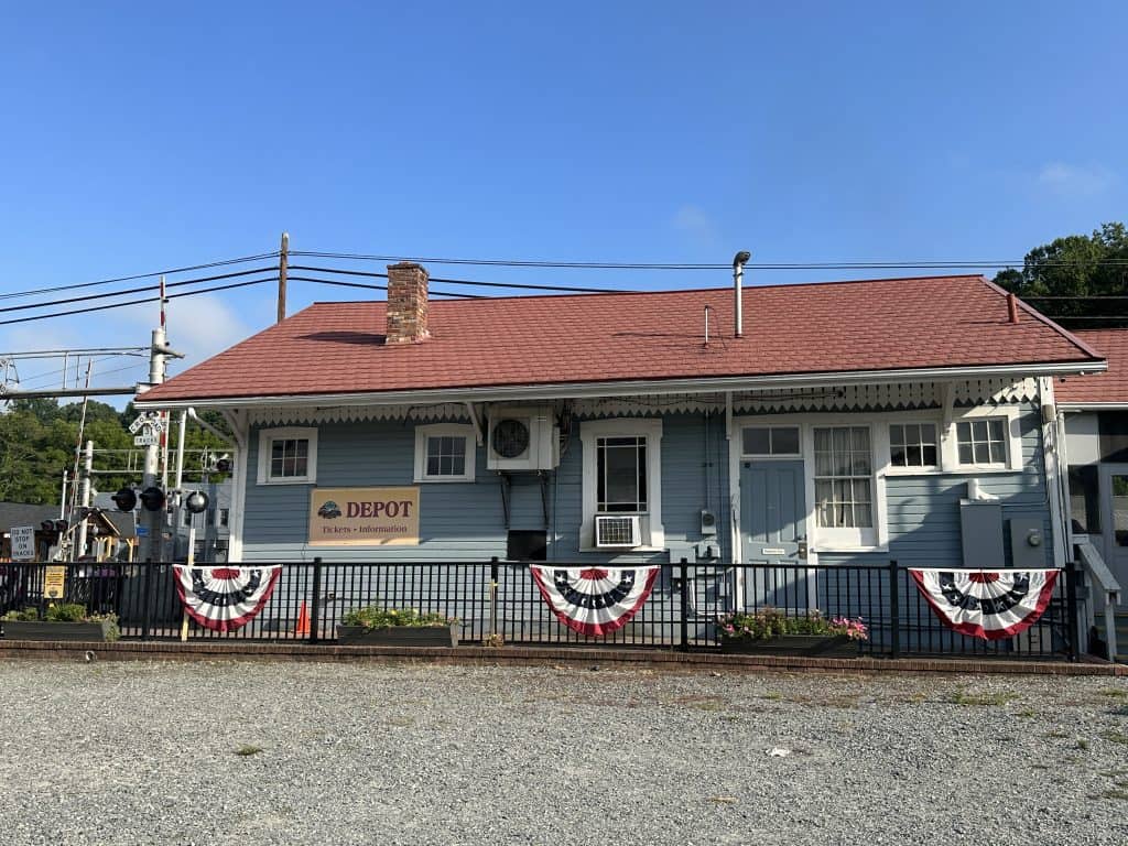 Great Smoky Mountains Railroad Depot